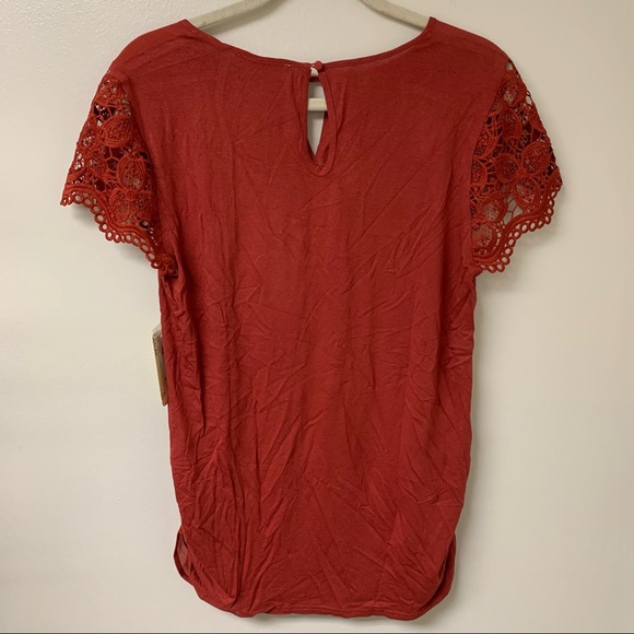 NWT Sweet‎ Wanderer Maternity Blouse with Cut out sleeves in Rust Size Large - Picture 2 of 7